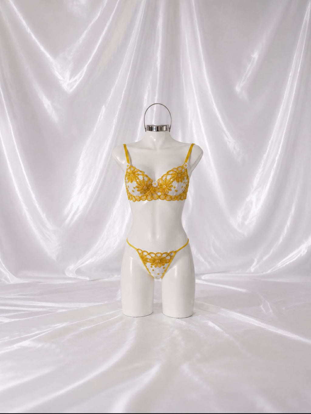 Set de lencería Daisy Amarillo